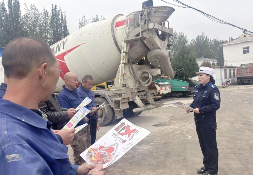 长治壶关：交通宣传进企业  拧紧源头“安全阀”！