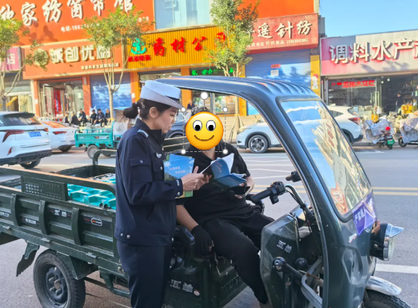 精准护航！吕梁岚县交警进村开展农用三轮车违法载人专项宣传