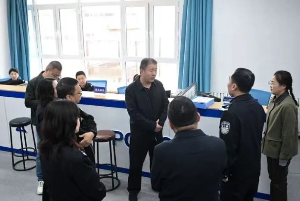 吕梁离石区公安：做强社区警务工作  夯实主防根基