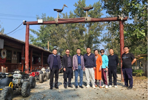 鹰翔计划办公室项目运营中心副主任刘海波一行走访怀柔朴田原火露营基地