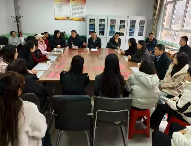 家校同圆  共促成长——忻州繁峙中学初中部举办“家长进校园”活动