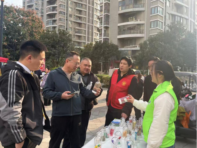 廉政中国-河南郑州：文化盛宴映社区 禁毒清风护家园428.png