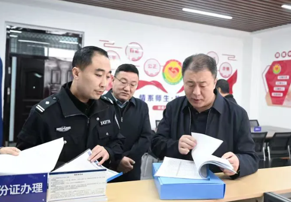 吕梁离石区公安：做强社区警务工作  夯实主防根基