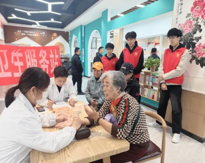 太原万柏林区下元街道：金秋话重阳  敬老暖侨心