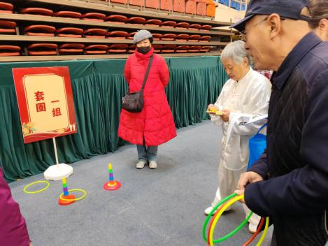 太原万柏林区千峰街道：校社联动聚活力  银发赛场展风采
