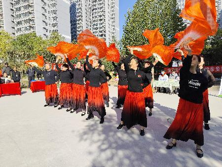 太原万柏林区南寒街道玉园南社区开展“情暖重阳  爱在行动”系列主题活动