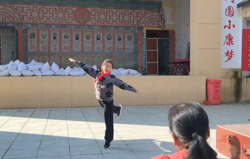 临汾隰县：九九重阳暖桑榆，让爱不缺席