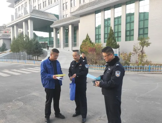 吕梁兴县公安局进企业开展反邪教宣传活动