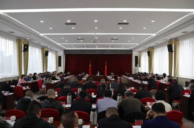 太原尖草坪区、中北高新区召开区委常委会、党工委（扩大）会议暨两区理论学习中心组学