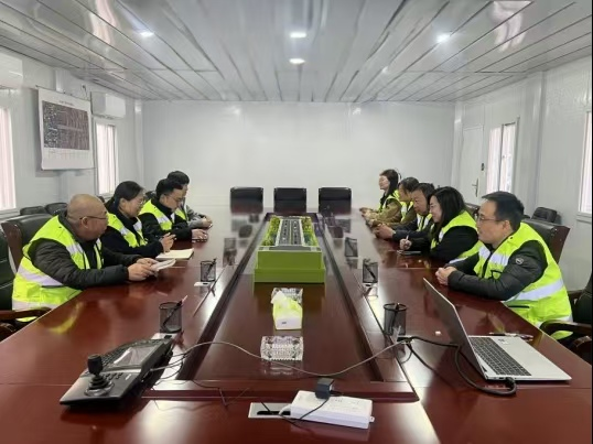 太原市政集团八公司联合太原城建工程公司组织开展“感悟发展方向  凝聚奋进力量”主