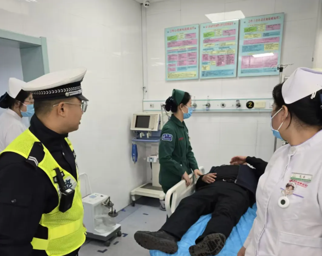 大同公安交管五大队开辟“生命通道”护航患者就医路 