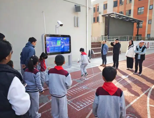 太原小店区北营小学：智慧屏显助教学  数据赋能促健康