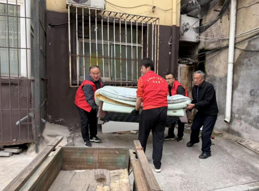 太原万柏林区下元街道：党建引领聚合力  大件垃圾“清”空间