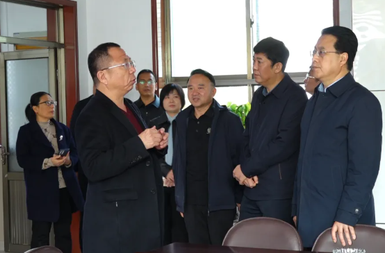 吕梁市人大常委会执法检查组就《中华人民共和国粮食安全保障法》进行执法检查