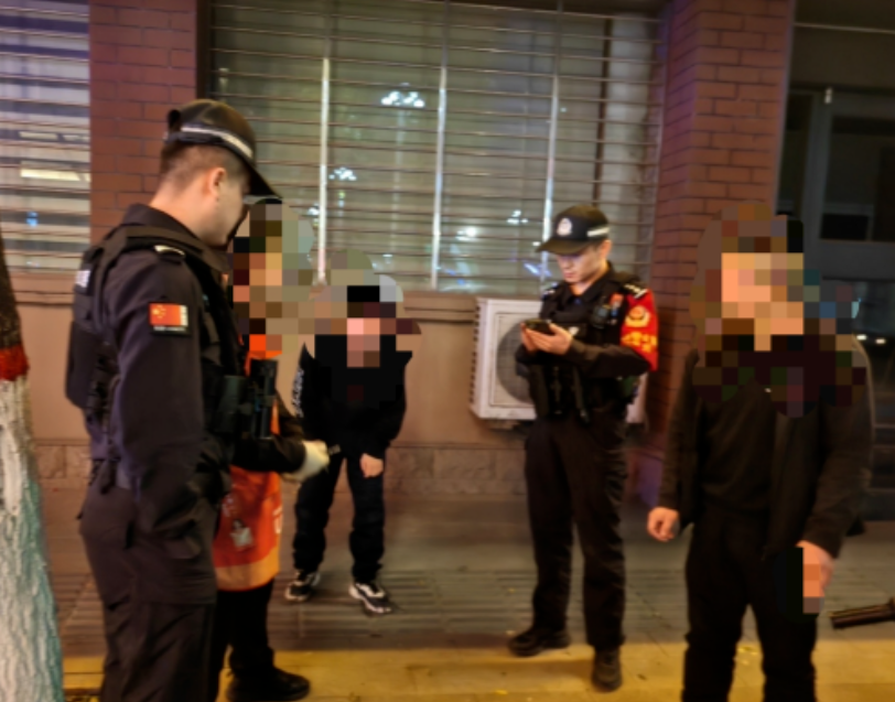 吕梁临县公安：夜巡暖光护童心  温情化解少年忧