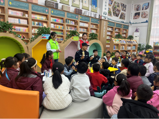 廉政中国-河南郑州：“书香润心,禁毒同行” 经开区校园书店禁毒宣传再添新彩208.png