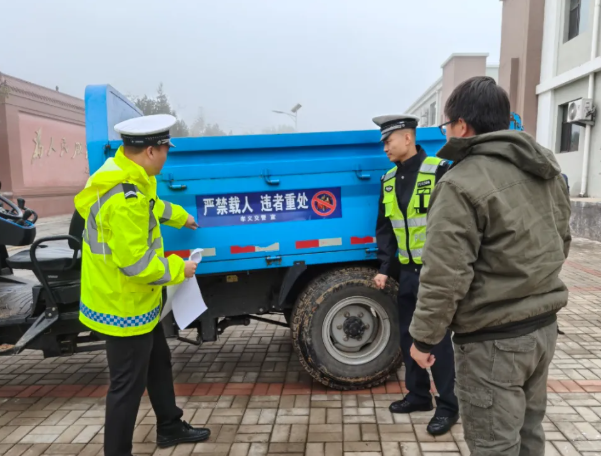 吕梁孝义公安：拒绝违法载人  进农村宣传靶向发力