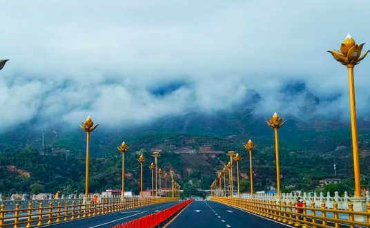 红叶为媒声远播  民生为笔绘华章——太原尖草坪区2025年10月新闻宣传工作综述