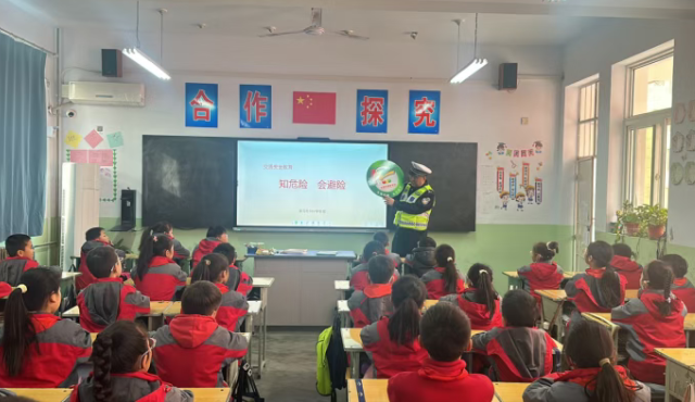 临汾公安交警走进辖区学校，守护学生平安出行！