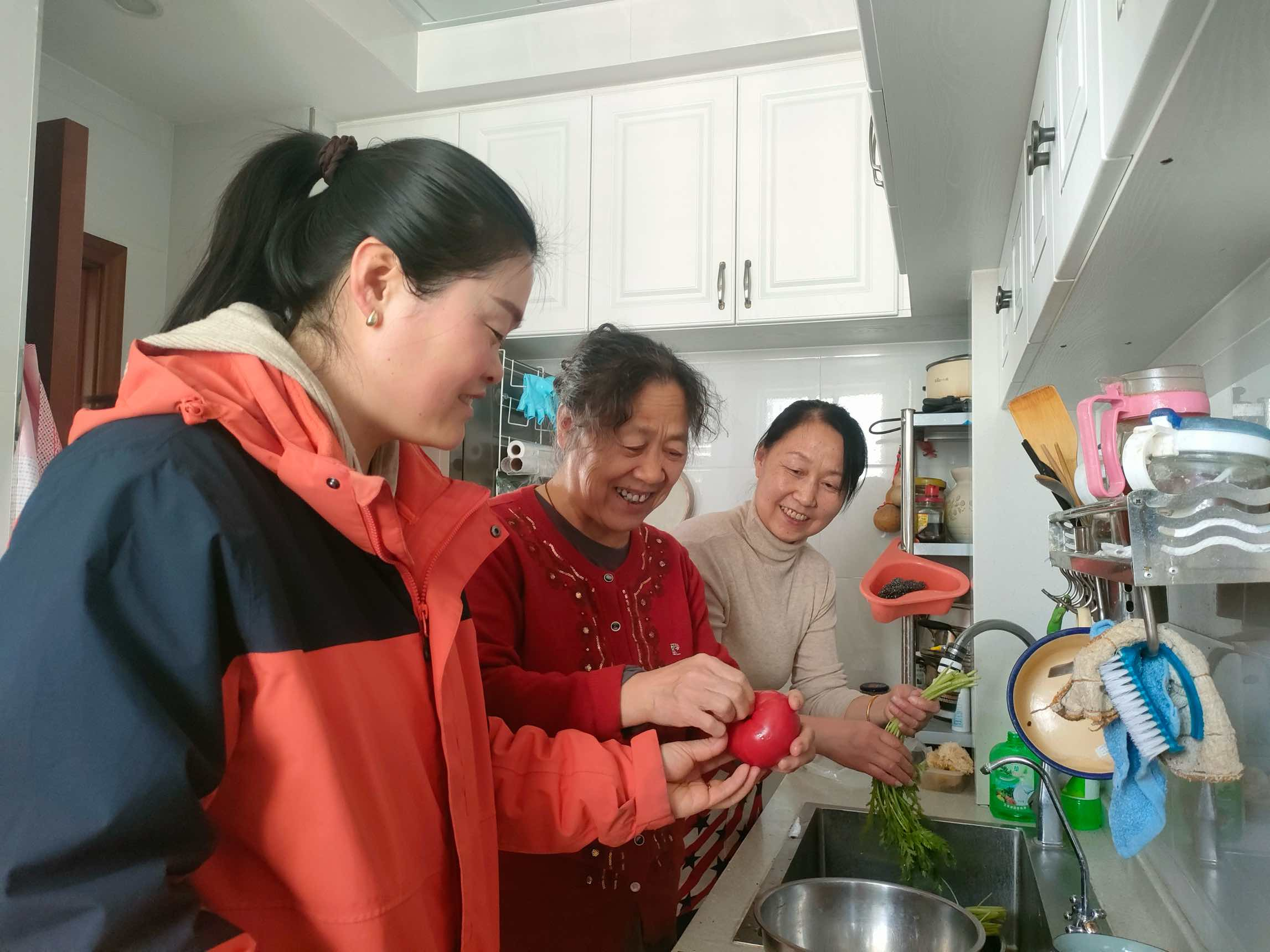 太原万柏林区南寒街道：“三色分级上门服务”精准守护不同年龄段老人