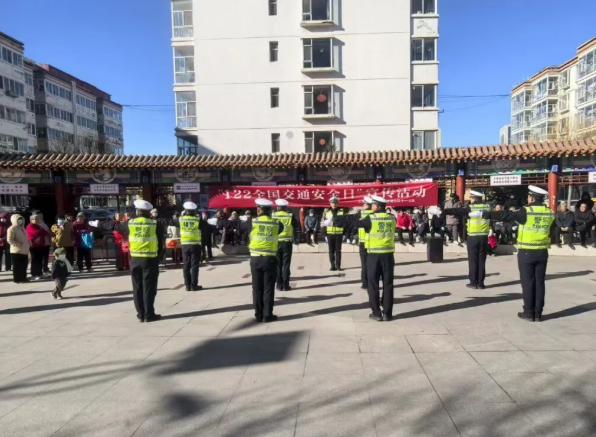 太原小店区西温庄乡开展“全国交通安全宣传日”活动