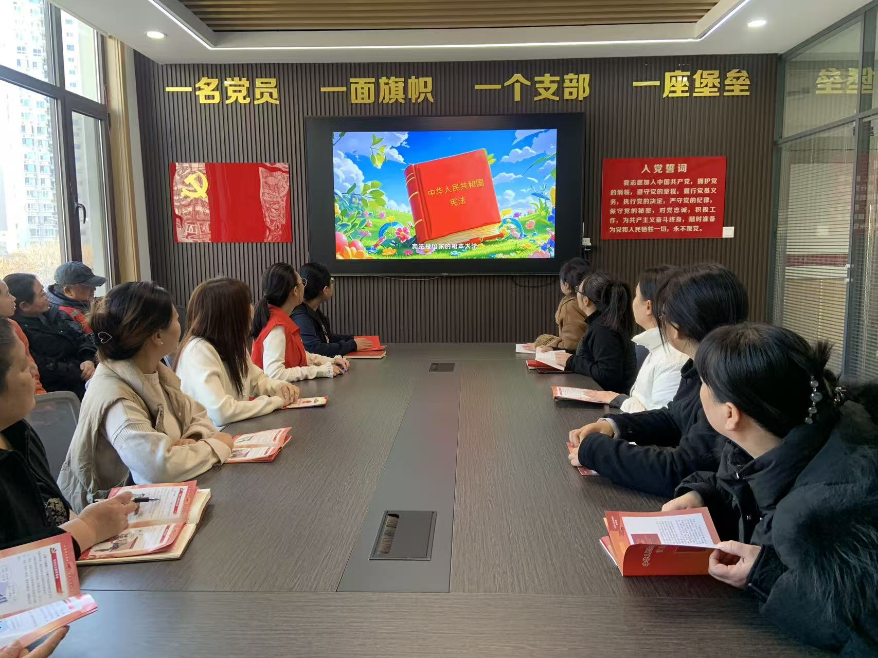 太原万柏林区南寒街道：精彩呈“宪”，趣味学法