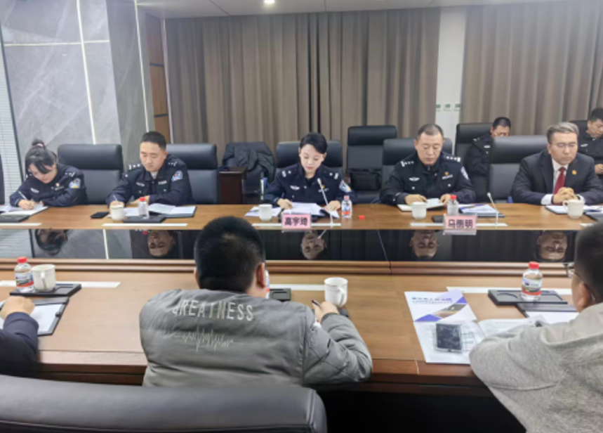 吕梁孝义市工商联、孝义市人民法院、孝义市人民检察院、孝义市公安局联合举办送法服务