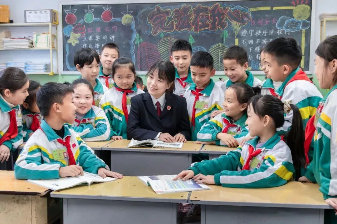 临汾翼城：“未”你守护 “宪”在启航