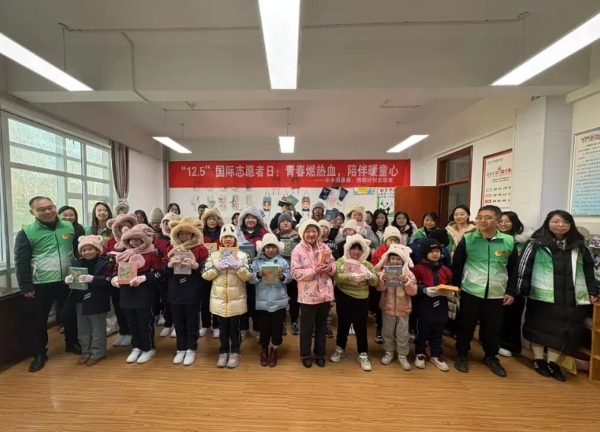 晋城沁水团县委开展“青春燃热血  陪伴暖童心”主题关爱活动