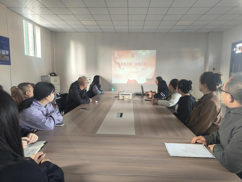 太原市政集团八公司联合太原城建工程公司开展“微腐不微  防线不松”廉政教育主题活