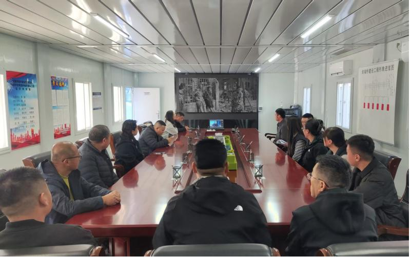 太原市政集团八公司团支部组织开展“铭记历史  吾辈自强”主题团日活动