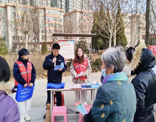 以“答”促学  以“奖”促行——太原万柏林区西岸社区开展平安建设知识有奖问答活动