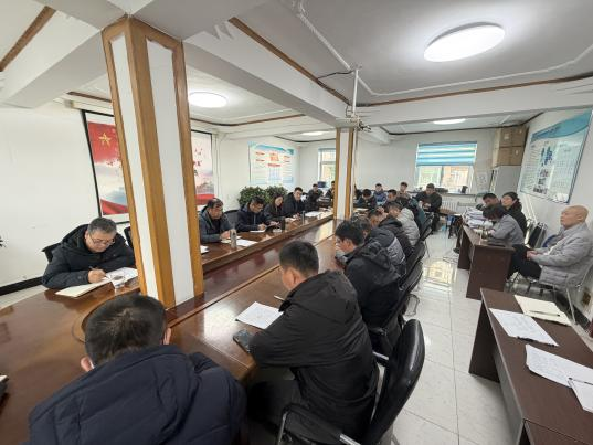 太原市政集团一公司党支部开展“深学细悟全会精神  实干笃行谱写新篇”专题党课