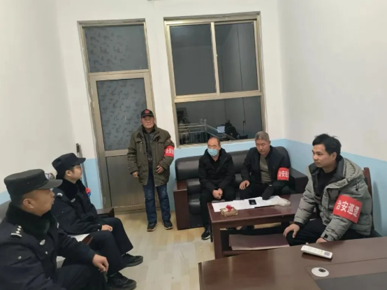 运城河津市公安局柴家镇派出所开展夜间巡逻专项行动提升群众安全感