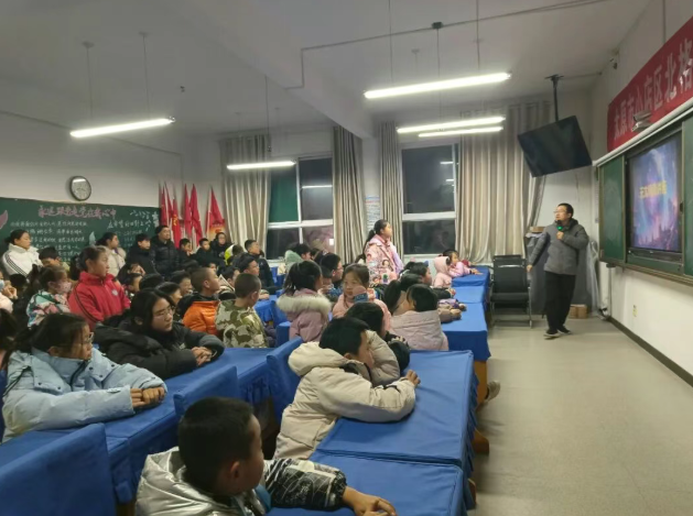太原小店区北格镇三贤小学：流星亮夜空  共织天文梦