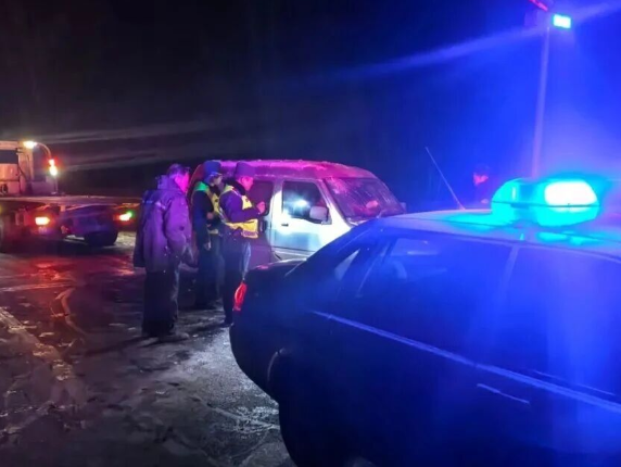 大同阳高公安局神泉堡检查站快速处置一起交通事故