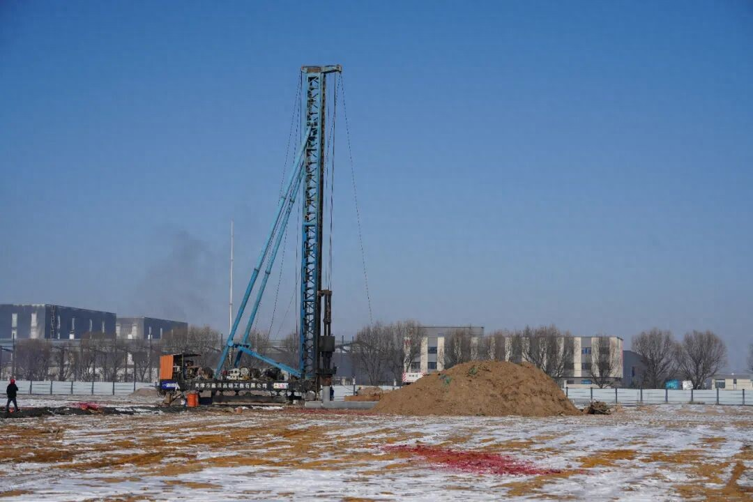 朔州市山阴经开区：年产100万吨煤矸石规模化资源化综合利用项目基础桩基建设正式开