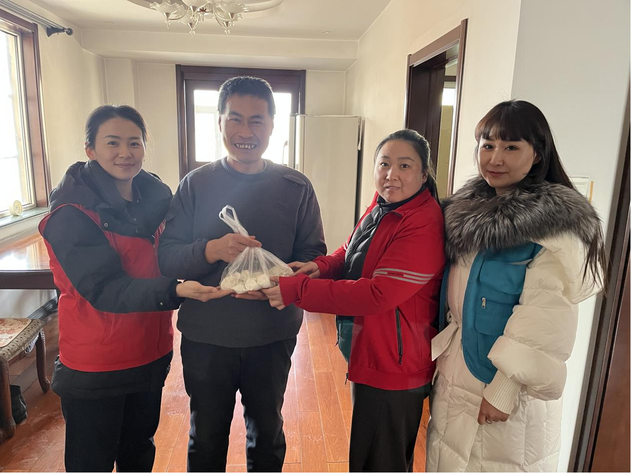 太原万柏林区下元街道：冬至水饺暖人心 “聚能环”里传温情