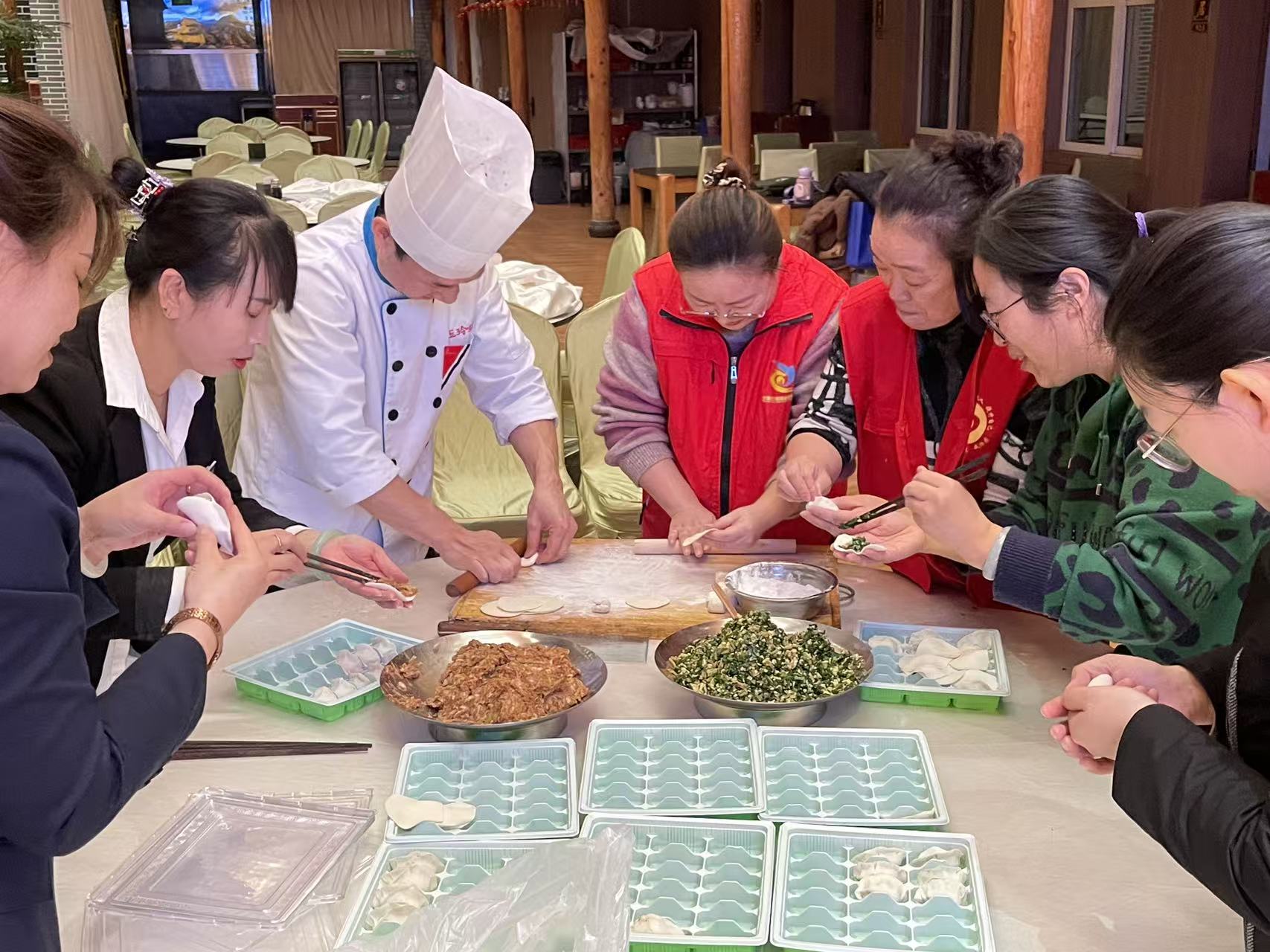 情暖冬至凝初心  饺香载梦启新程——太原杏花岭区巨轮街道程家村西社区成功举办水饺