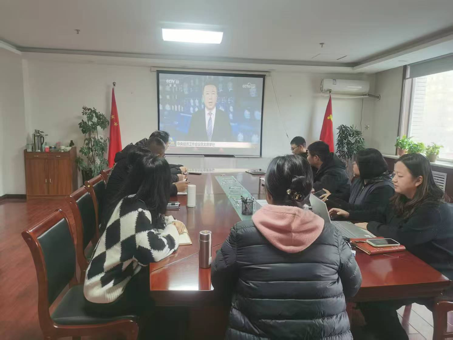 太原市政集团三公司党支部开展“学思践悟会议精神  谋划实干启新篇”主题活动