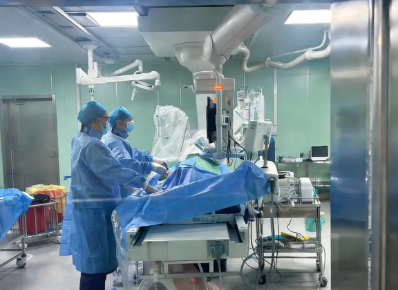 临汾乡宁县人民医院：寒夜奋战，为生命续航！