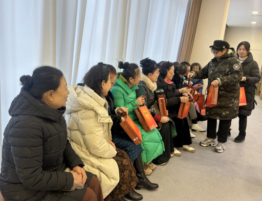 太原万柏林区长风西街街道：社企连心送关怀  致敬银发志愿行