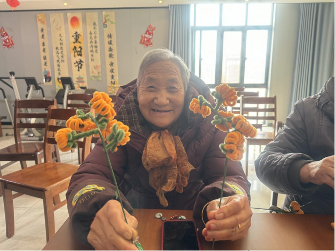 河南郑州:巧手做柿盼如意 禁毒宣传暖人心843.png