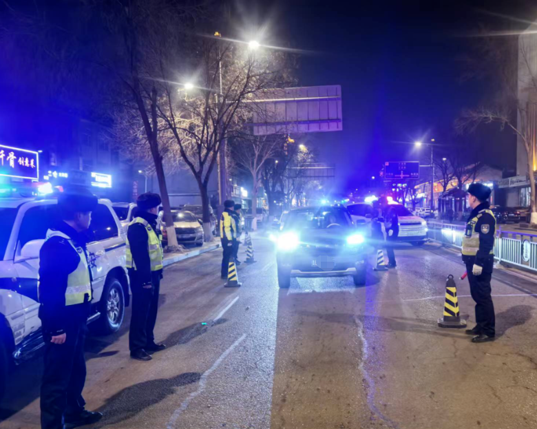 大同浑源公安：昼夜坚守筑防线  跨年护航保畅通