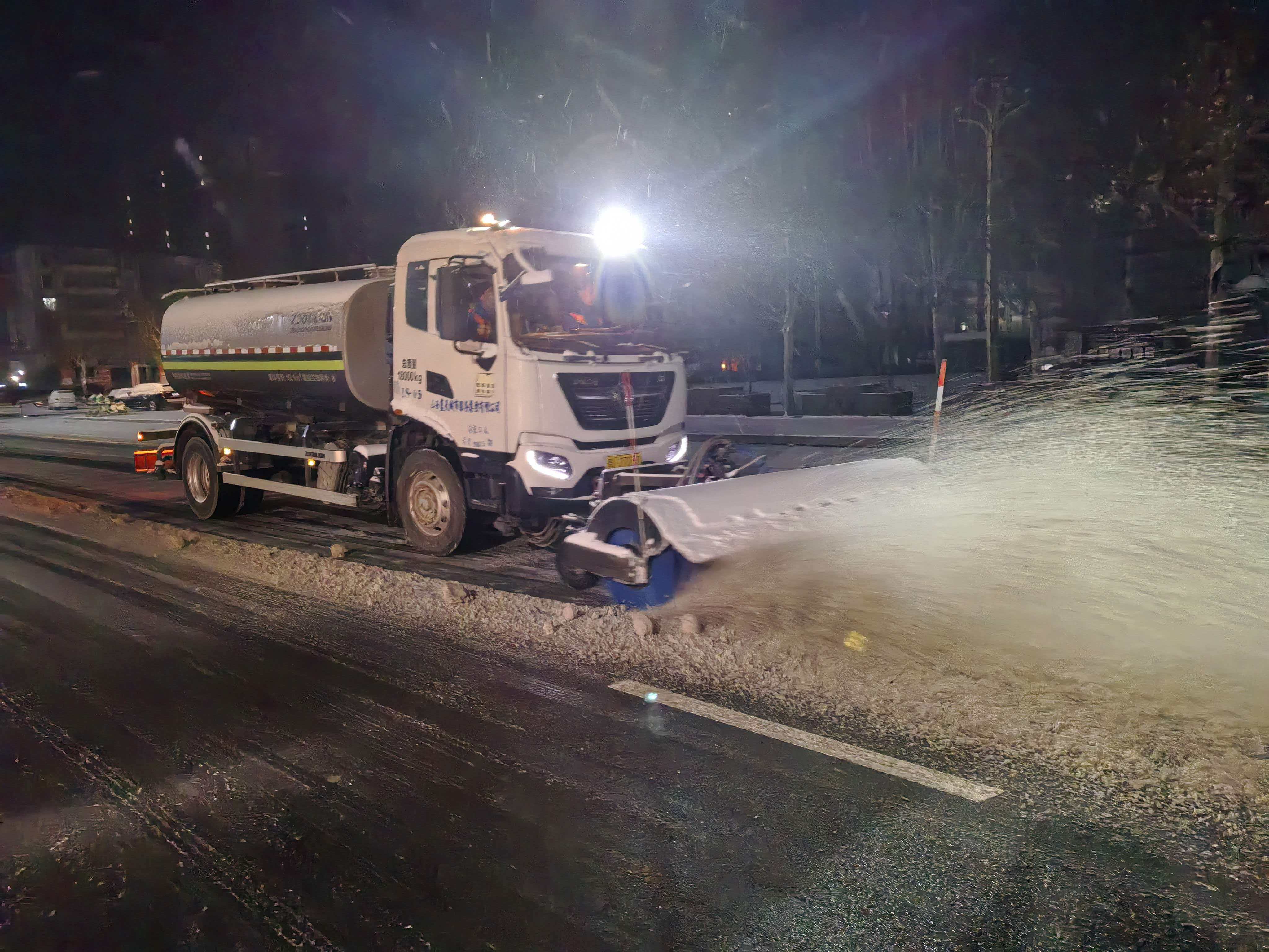 以雪为令显担当  统筹攻坚保畅通——临汾襄汾县住建局全力保障元旦期间通行安全