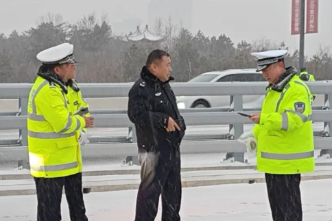 “旦”愿平安在，“警”色常如新——临汾公安交警支队全体民辅警元旦节日安全守护不打