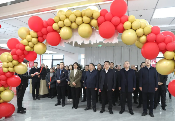 瑞马启新程  党建铸华章——吕梁孝义市中心医院党建文体活动中心正式启用