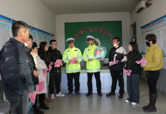 吕梁交口：课堂“搬”进驾校  安全“刻”在心间