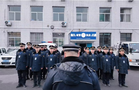 太原小店城管以严纪精管绘就宜居城市新图景