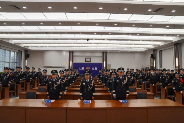 太原交警隆重举行第六个中国人民警察节庆祝活动